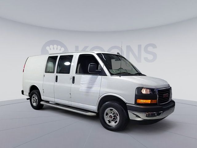 2022 GMC Savana Base