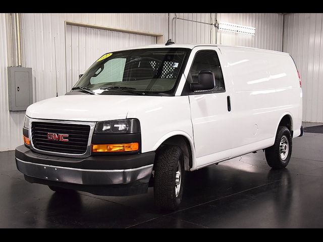 2022 GMC Savana Base