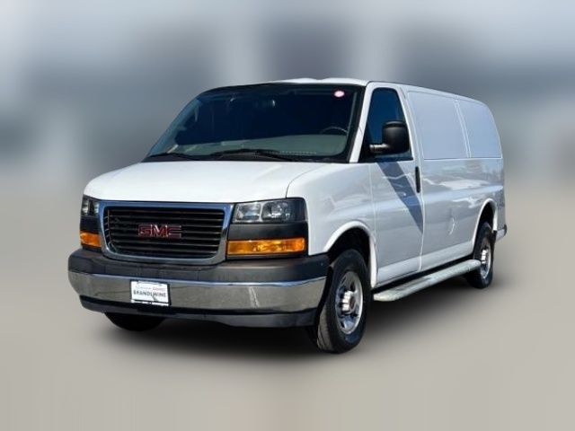 2022 GMC Savana Base