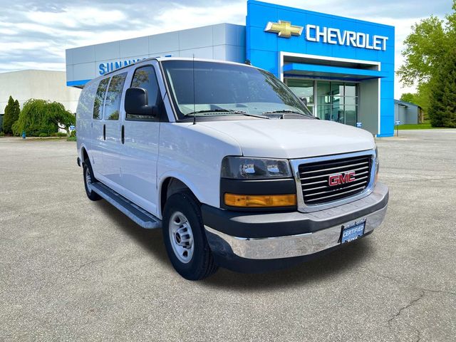 2022 GMC Savana Base