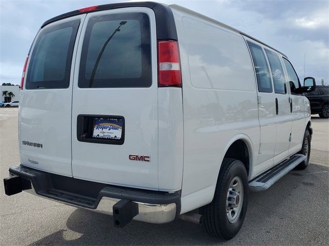 2022 GMC Savana Base