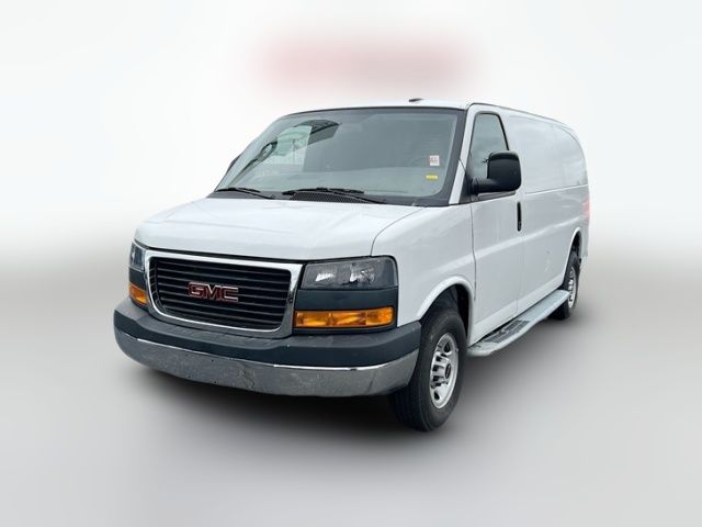 2022 GMC Savana Base