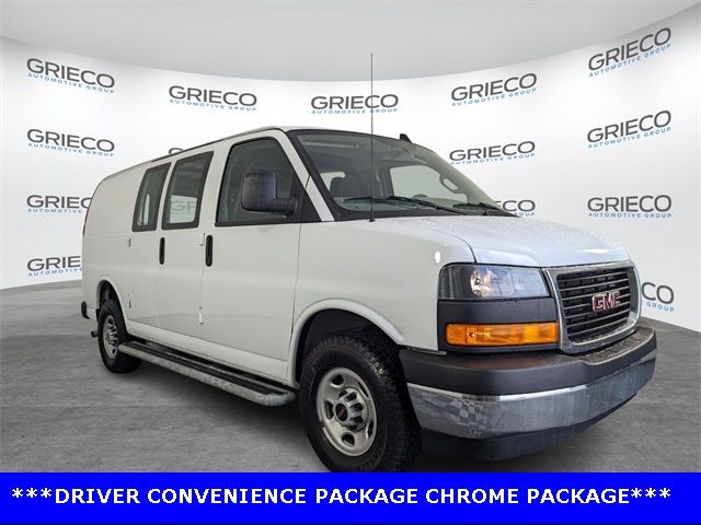 2022 GMC Savana Base