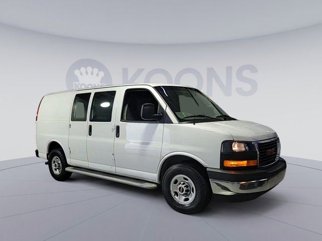 2022 GMC Savana Base