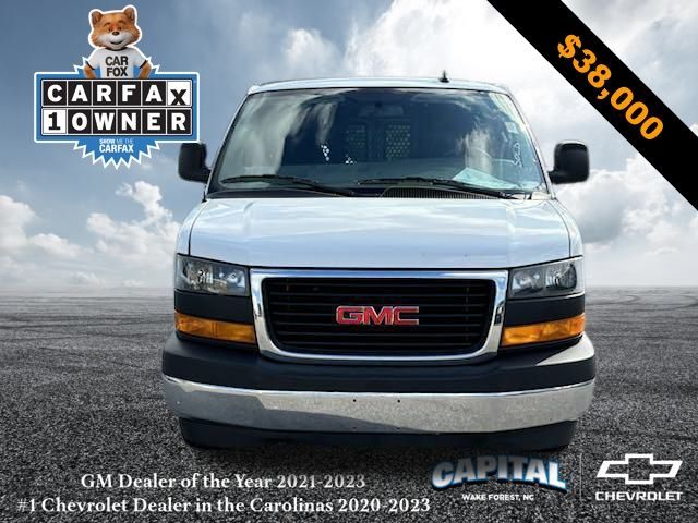 2022 GMC Savana Base