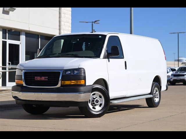 2022 GMC Savana Base