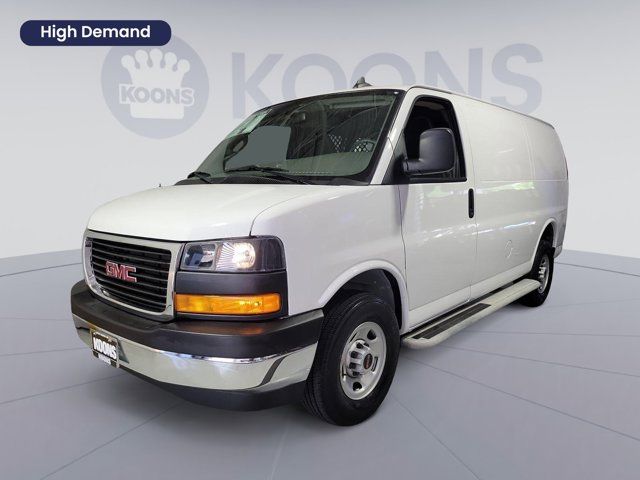 2022 GMC Savana Base