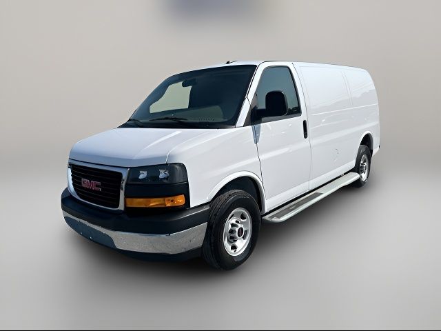 2022 GMC Savana Base