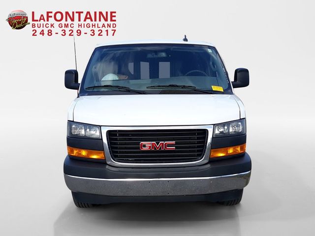 2022 GMC Savana Base