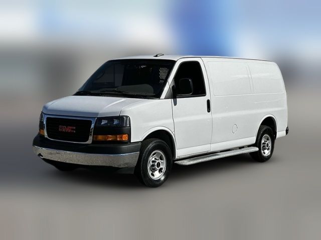 2022 GMC Savana Base