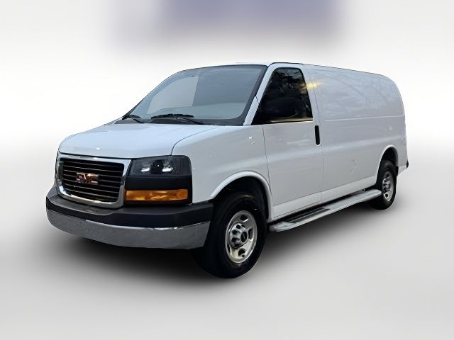 2022 GMC Savana Base