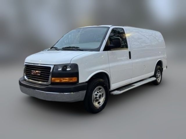 2022 GMC Savana Base