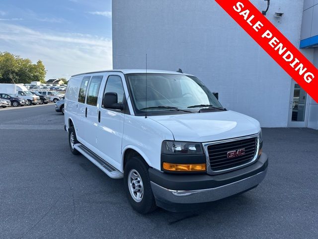 2022 GMC Savana Base