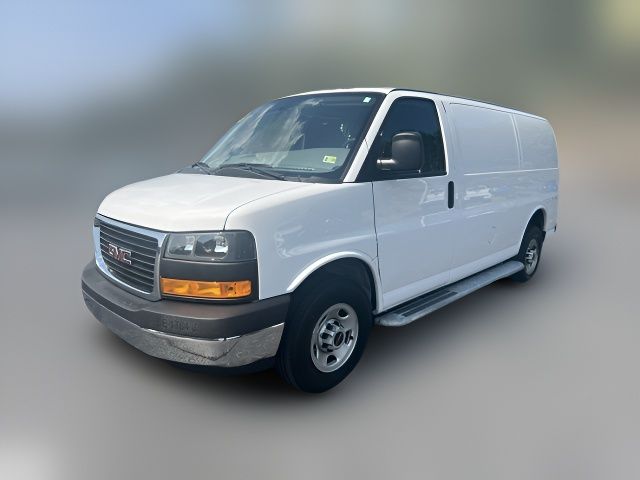 2022 GMC Savana Base