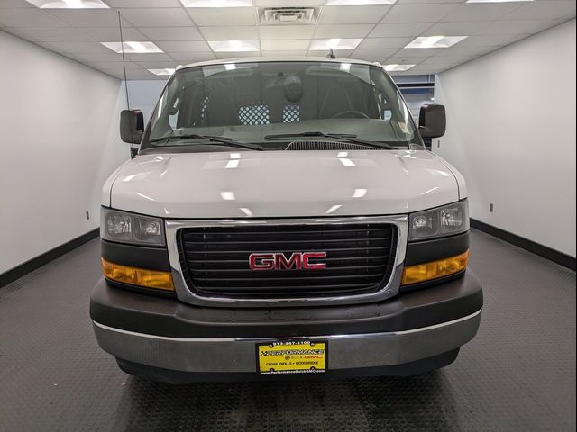 2022 GMC Savana Base