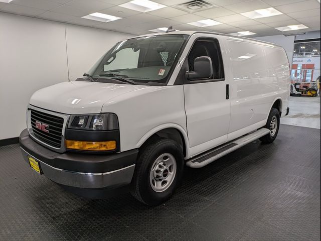 2022 GMC Savana Base