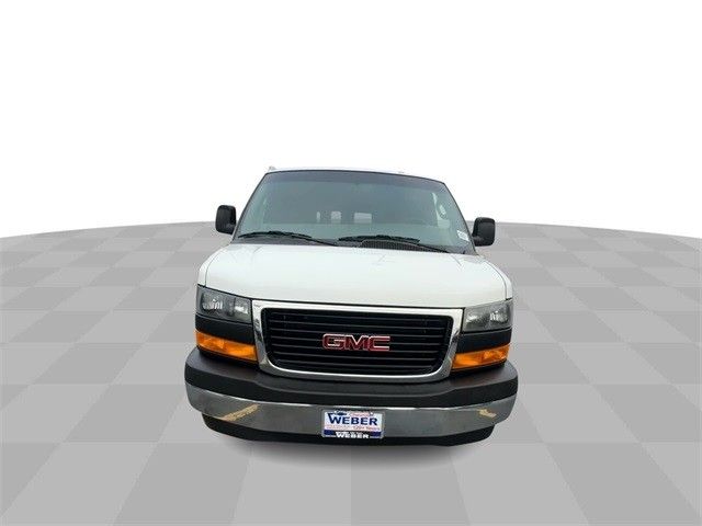 2022 GMC Savana Base