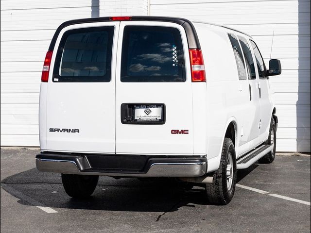 2022 GMC Savana Base