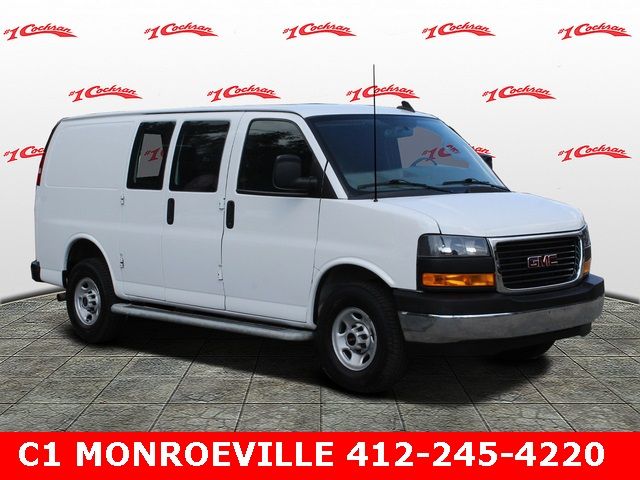 2022 GMC Savana Base