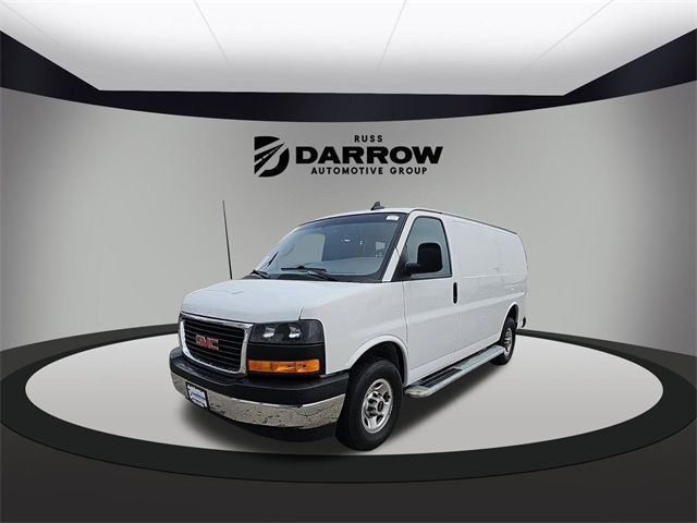 2022 GMC Savana Base