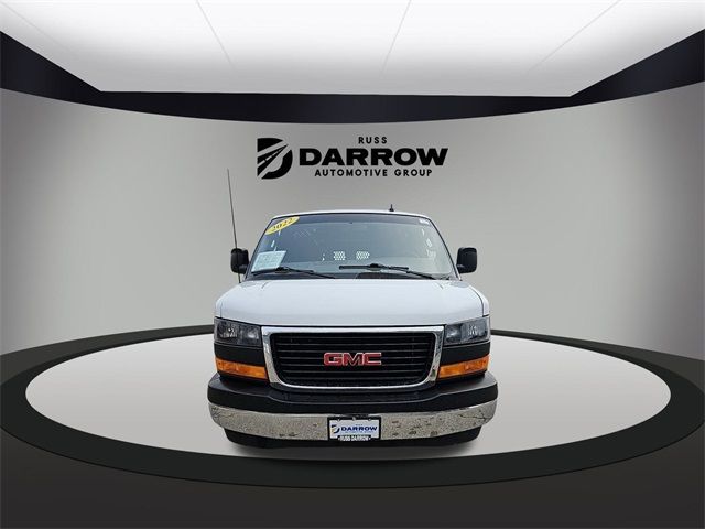 2022 GMC Savana Base