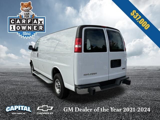 2022 GMC Savana Base