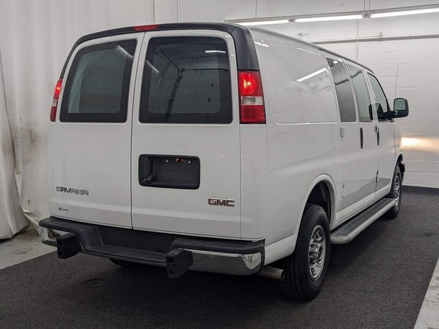 2022 GMC Savana Base