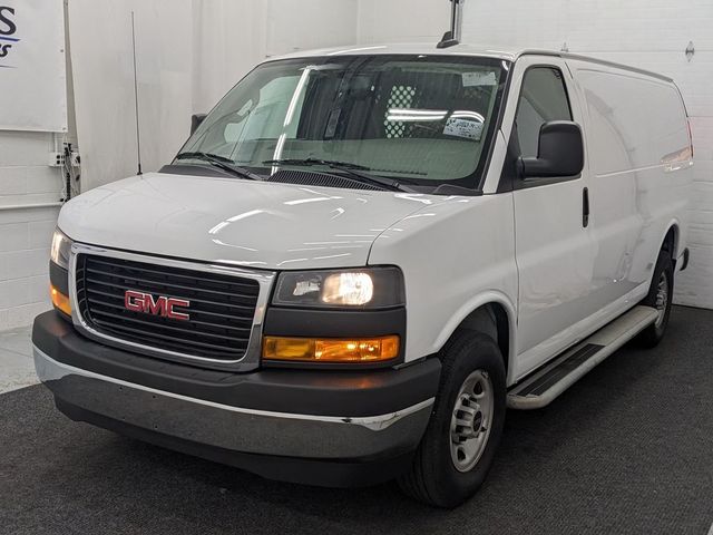 2022 GMC Savana Base