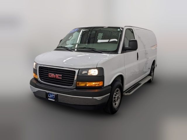 2022 GMC Savana Base