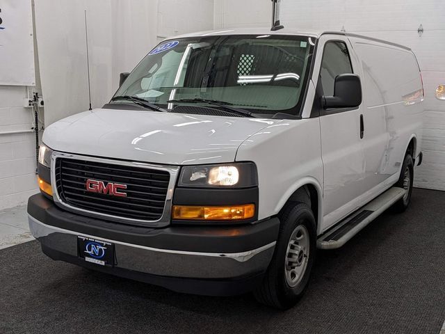 2022 GMC Savana Base