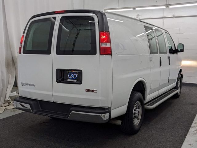 2022 GMC Savana Base