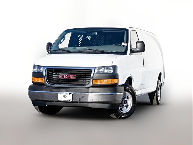 2022 GMC Savana Base