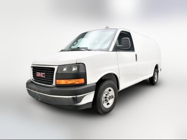 2022 GMC Savana Base