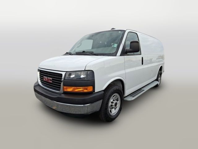 2022 GMC Savana Base