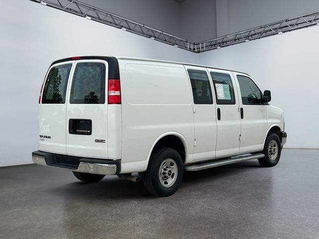 2022 GMC Savana Base