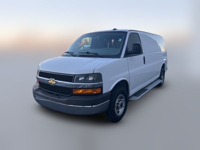 2022 GMC Savana Base