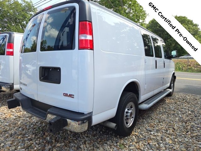 2022 GMC Savana Base