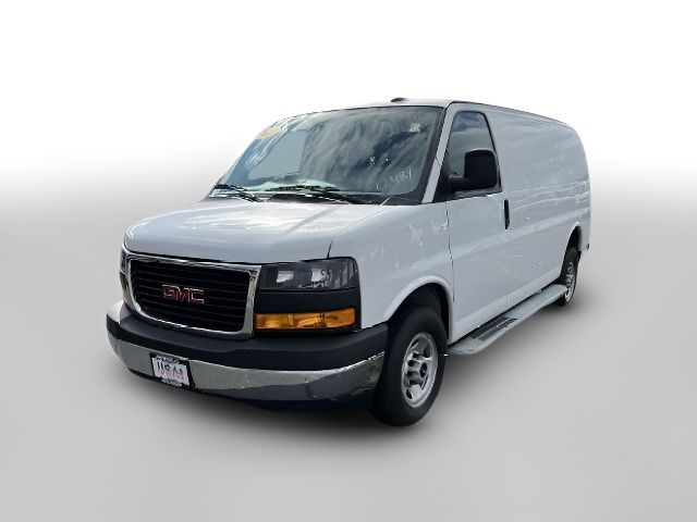 2022 GMC Savana Base