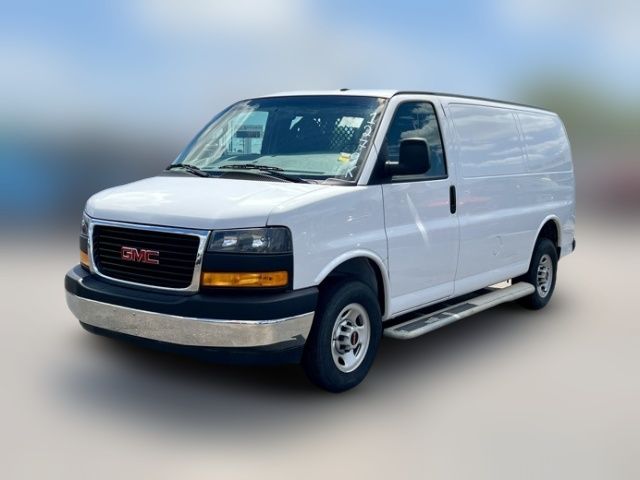 2022 GMC Savana Base