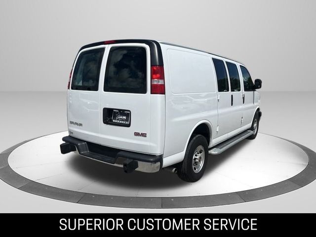 2022 GMC Savana Base