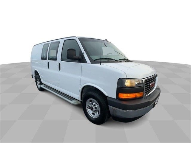 2022 GMC Savana Base