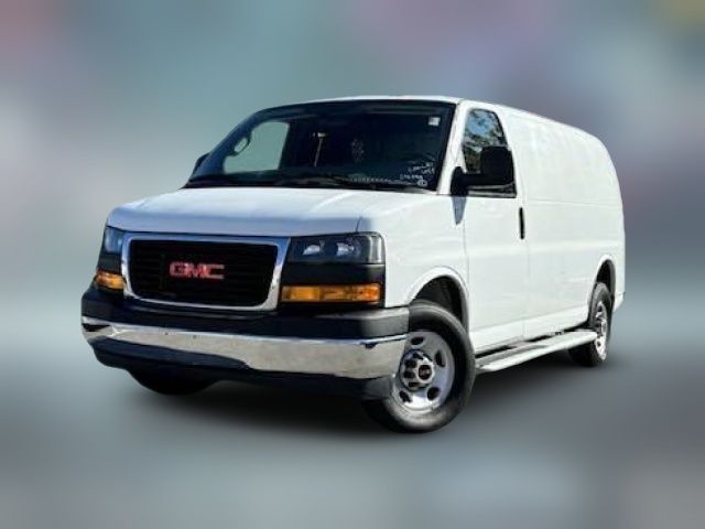 2022 GMC Savana Base