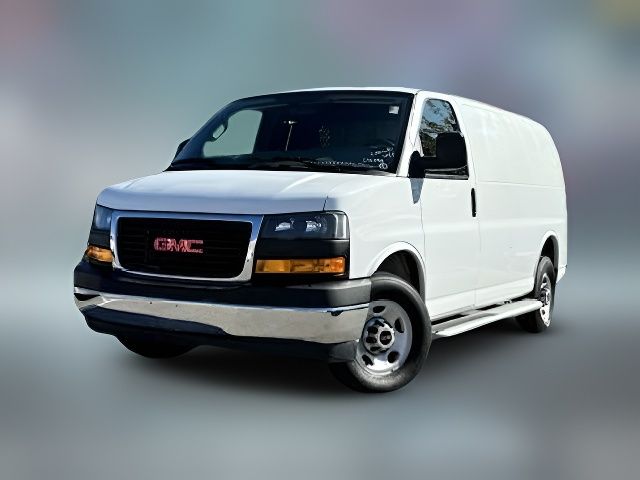 2022 GMC Savana Base