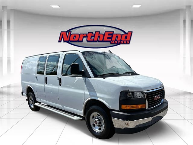 2022 GMC Savana Base