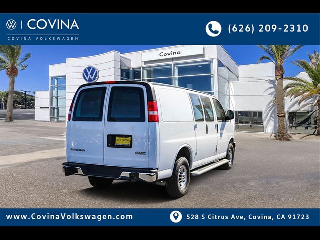 2022 GMC Savana Base