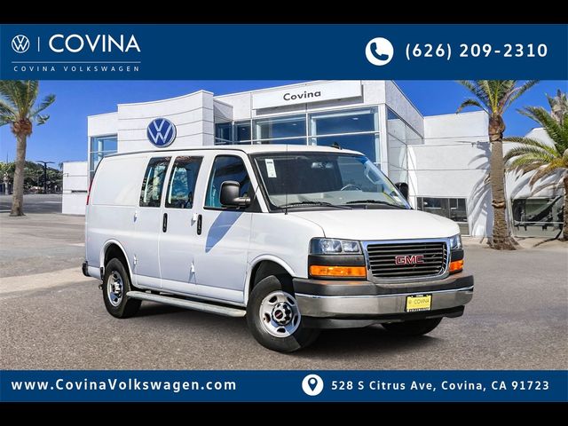 2022 GMC Savana Base