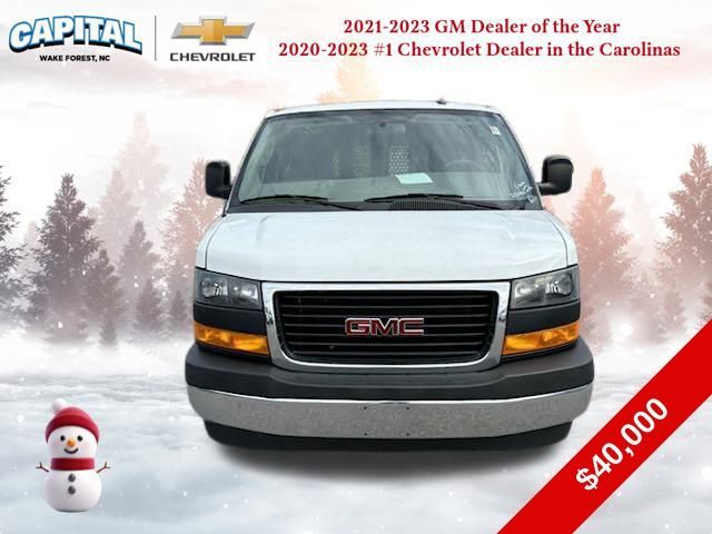 2022 GMC Savana Base