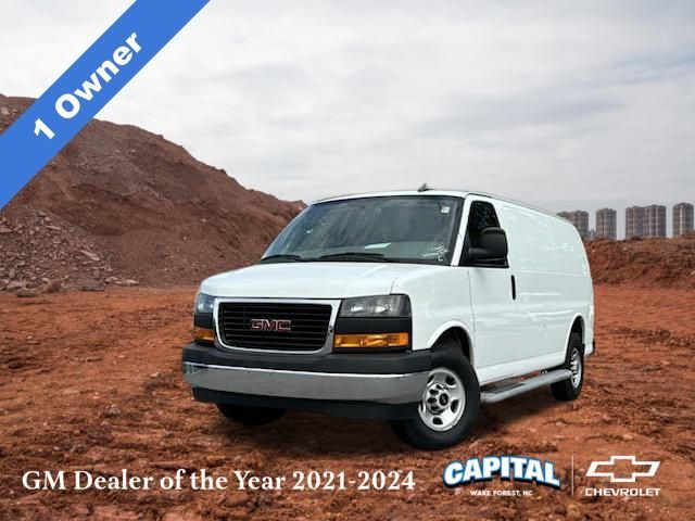 2022 GMC Savana Base