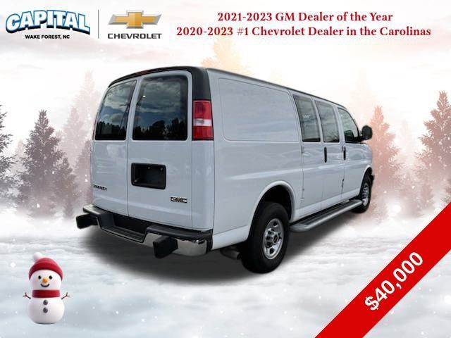 2022 GMC Savana Base