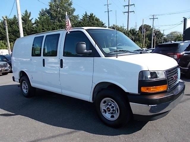 2022 GMC Savana Base